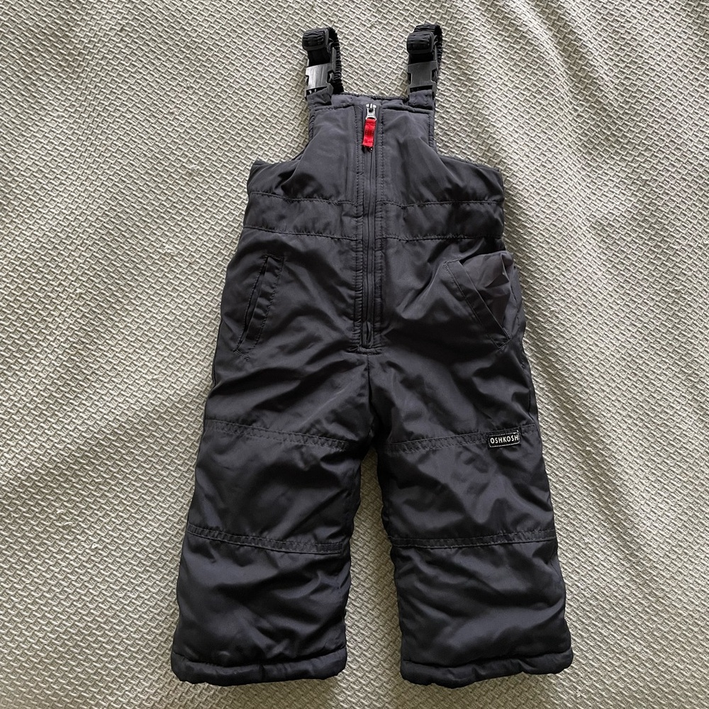 Oshkosh B’gosh snow bib in great shape 18 mo